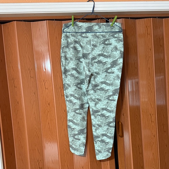 Wonderly Studio Earthy Tones Leggings - Picture 3 of 5